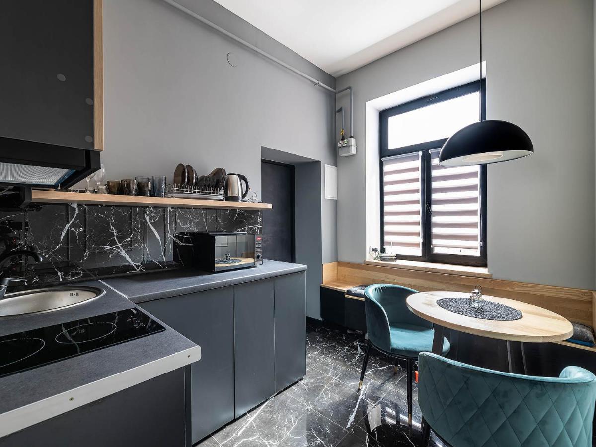 Modern Apartment Lviv Exterior photo