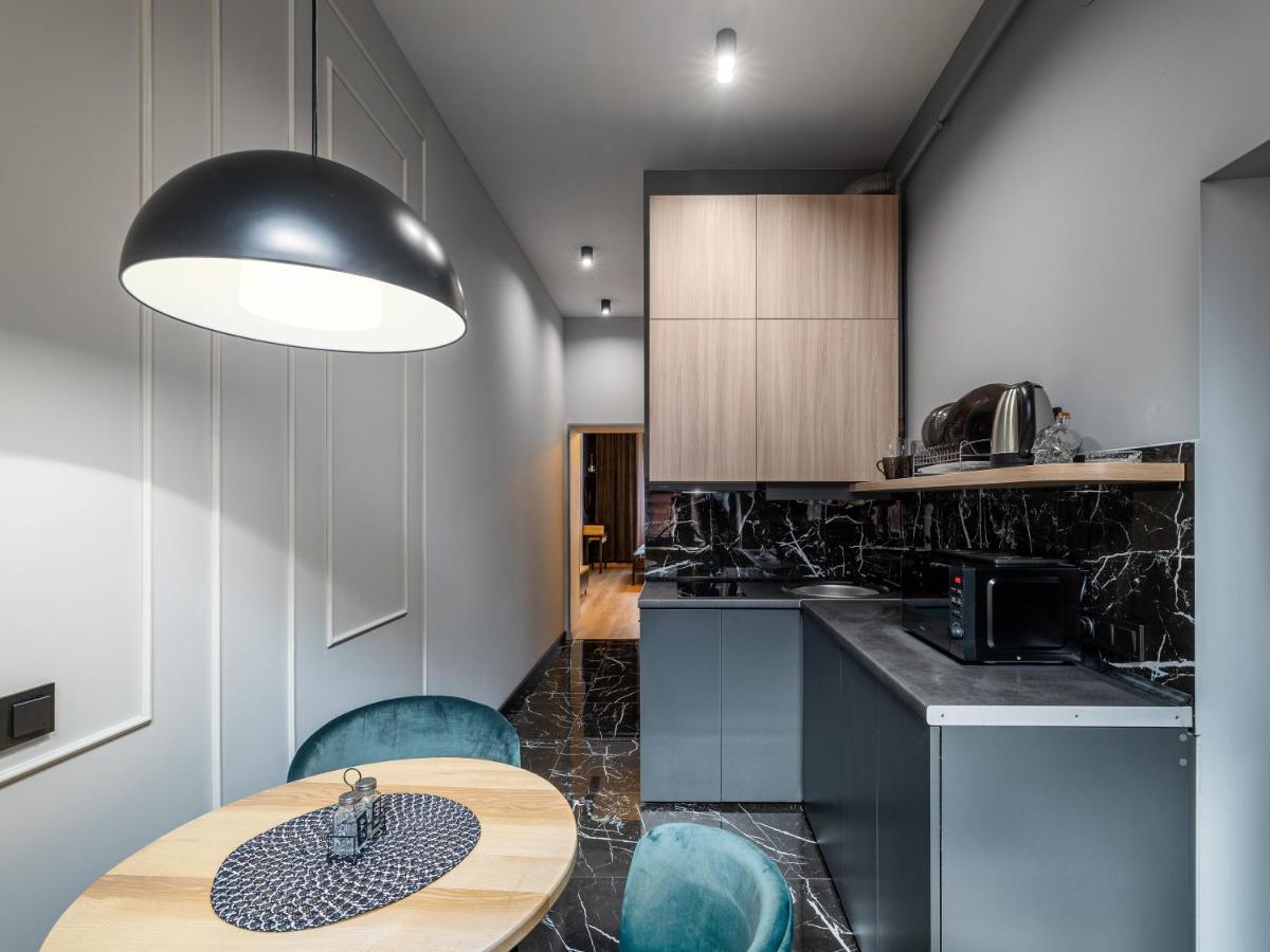 Modern Apartment Lviv Exterior photo