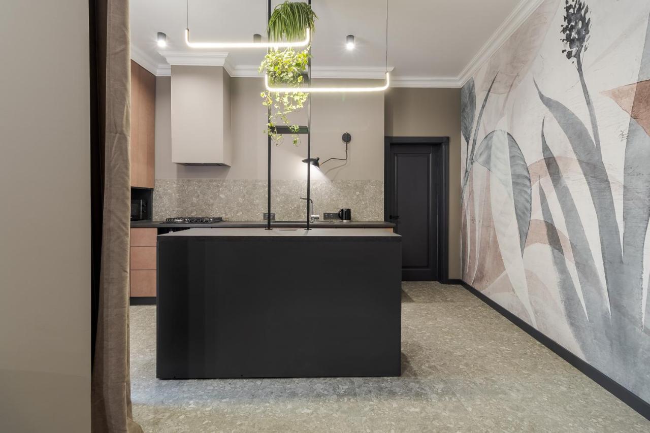 Modern Apartment Lviv Exterior photo