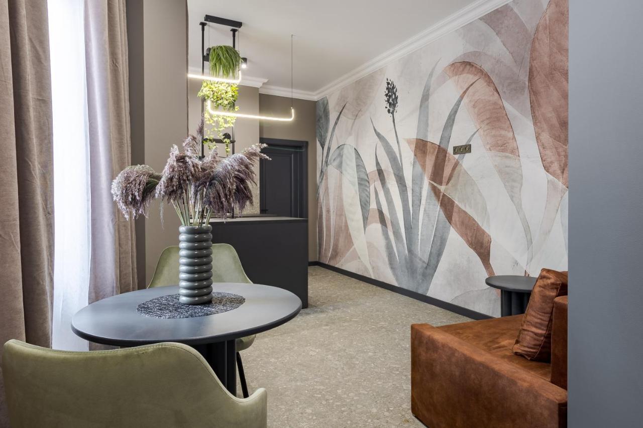 Modern Apartment Lviv Exterior photo