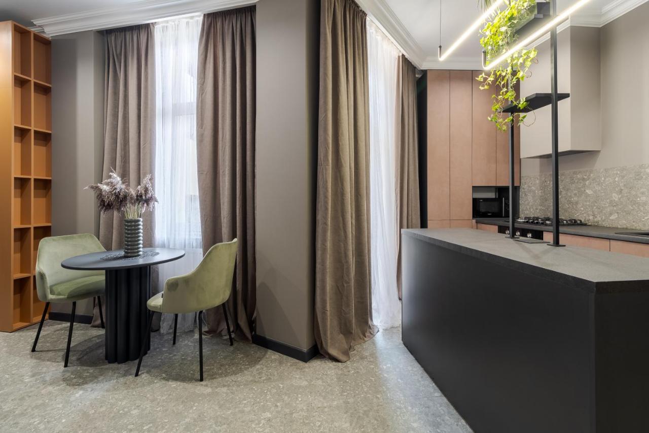 Modern Apartment Lviv Exterior photo